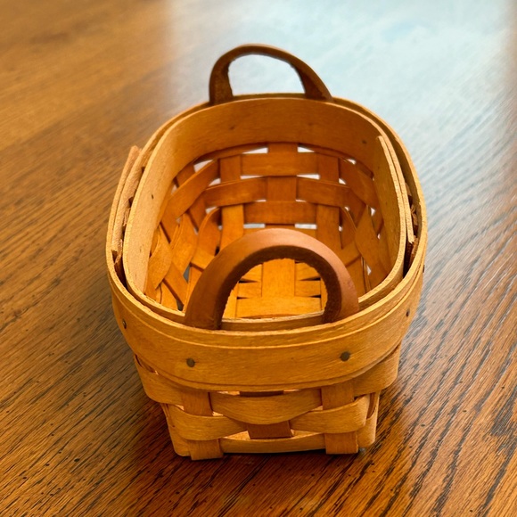 LONGABERGER 1997 LAVENDER BOOKING BASKET #10138 WITH PLASTIC INSERT - Picture 6 of 16